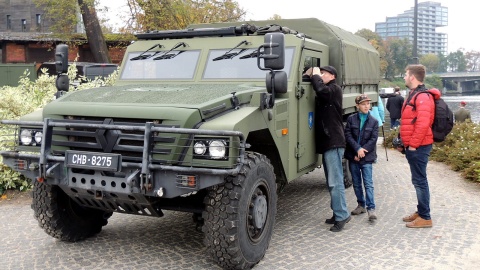 Festyn i pokaz wojskowego sprzętu na Wyspie Młyńskiej był główną atrakcją Dnia NATO w Bydgoszczy. Fot. Damian Klich