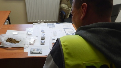 W Piotrkowie Kujawskim zatrzymano podejrzanego o posiadanie narkotyków