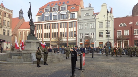 Grudziądz świętuje powrót do Macierzy z apelem smoleńskim