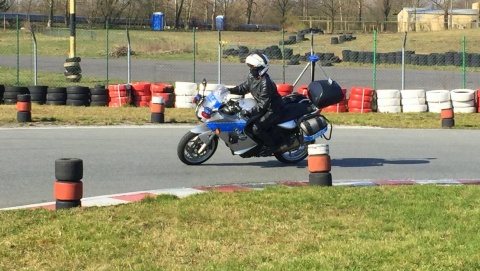 Policjanci szkolili się na motocyklach [wideo]