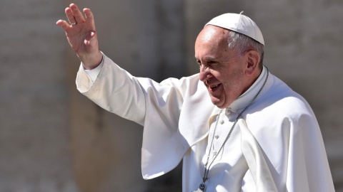 Zdaniem papieża, szacunek dla życia jest brutalnie łamany
