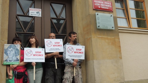 Protest przed Regionalną Dyrekcją Lasów Państwowych w Toruniu