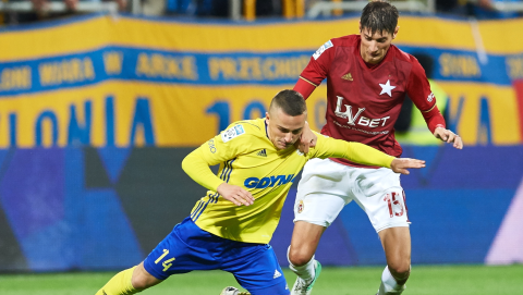 Ekstraklasa piłkarska - remis Zagłębia i pewny triumf Arki Gdynia