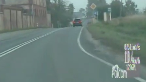 Pędził 108,8 kmh w terenie zabudowanym [wideo]
