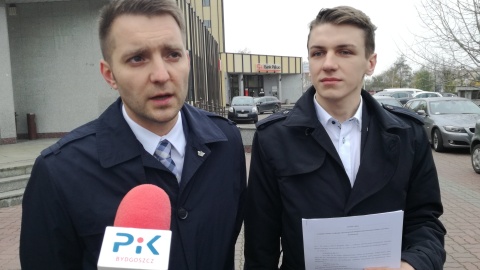 Partia Wolność protestuje przeciwko nałożeniu akcyzy na e-papierosy