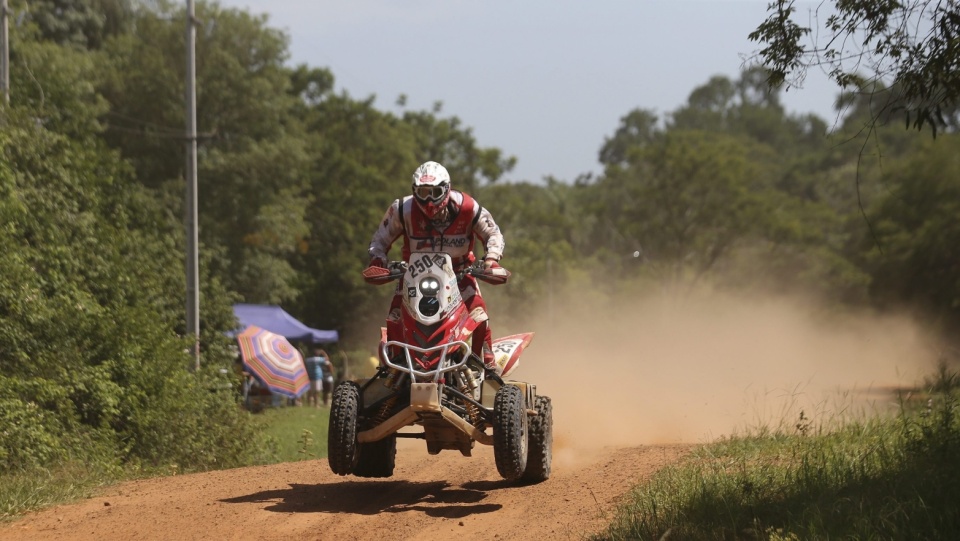 Rafał Sonik nie rozpoczął dobrze Rajdu Dakar 2017, bowiem na I etapie zajął dopiero 25. miejsce. Fot. PAP/EPA/David Fernández