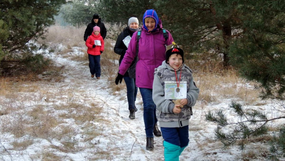 Dzieci biegły na dystansie jednego kilometra i musiały przemierzając trasę odgadnąć hasło. Fot. Damian Klich