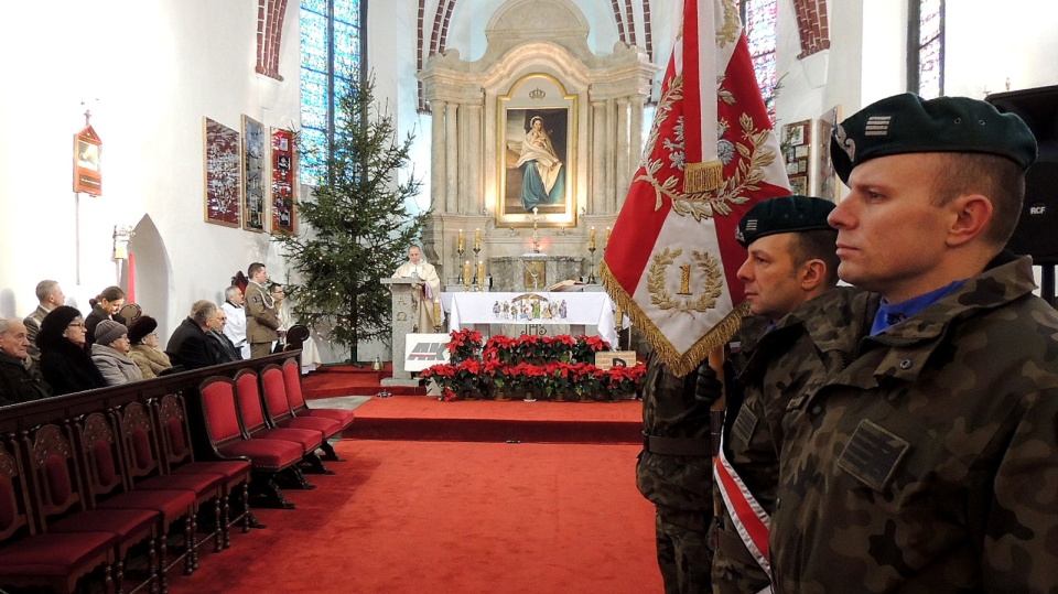 70. rocznicę śmierci generała brygady Leopolda Okulickiego uczczono w Bydgoszczy uroczystą mszą św. w Kościele Garnizonowym. Fot. Damian Klich