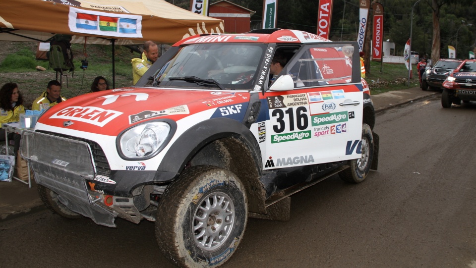 Jakub Przygoński po poniedziałkowym, kolejnym skróconym etapie, spadł z 6. na 8. pozycję w klasyfikacji generalnej Rajdu Dakar 2017. Fot. PAP/Kryspin Dworak