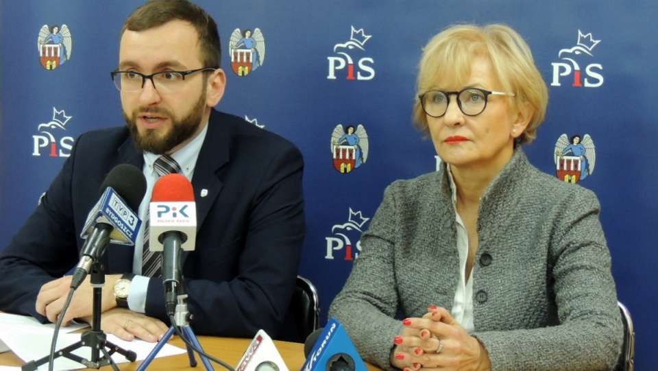 Toruńscy radni: Wojciech Klabun i Iwona Michałek, piszą do Ministra Rozwoju i Finansów. Fot. Michał Zaręba