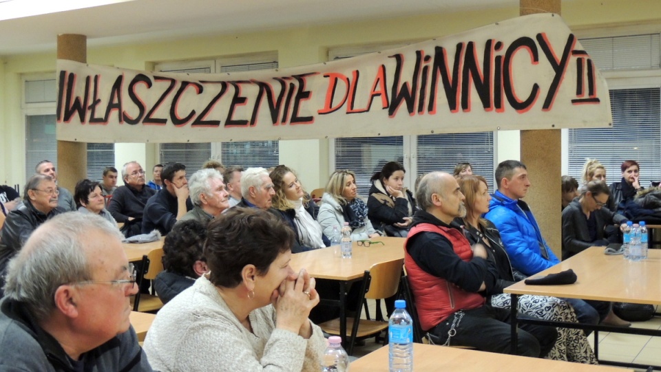 Spotkanie Piotra Ikonowicza z mieszkańcami toruńskiej Winnicy II odbyło się w Szkole Podstawowej przy ul. Targowej w Toruniu. Fot. Michał Zaręba