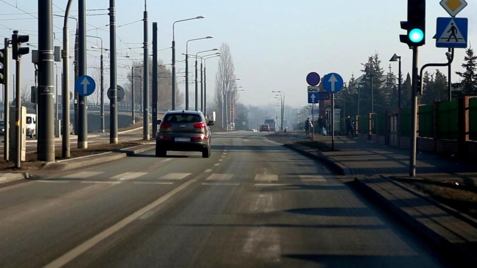 Głównym celem akcji było przypomnienie kierującym, że należy jeździć prawym pasem drogi. Fot. Policja