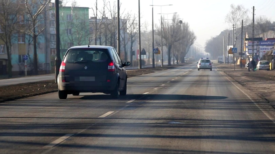 Głównym celem akcji było przypomnienie kierującym, że należy jeździć prawym pasem drogi. Fot. Policja