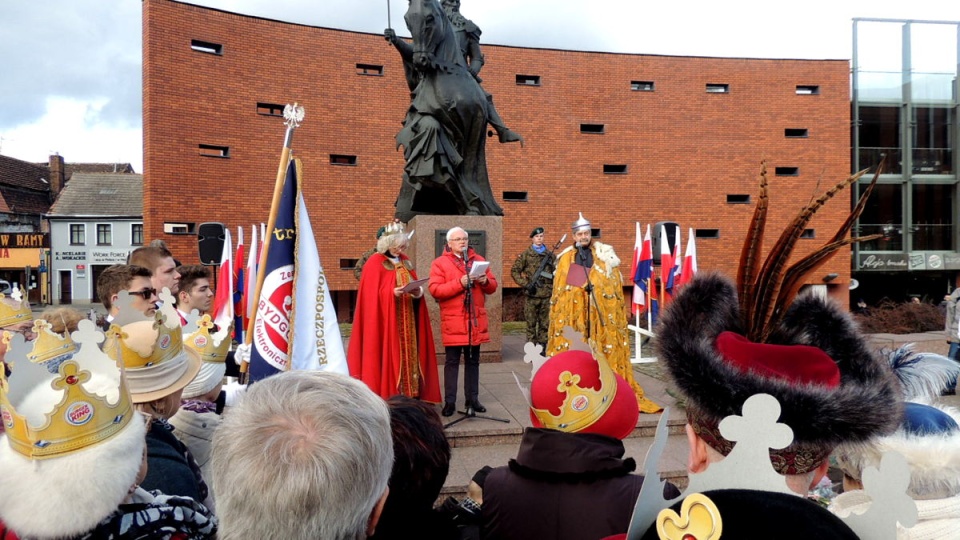 Głos zabrał profesor Adam Sudoł z bydgoskiego UKW, snując historię na temat bujnego życia osobistego władcy. Fot. Damian Klich