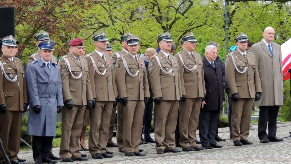 Toruńskie uroczystości rocznicowe odbyły się pod pomnikiem "Ku czci poległych i pomordowanych przez hitlerowskiego najeźdźcę w latach 1939-1945". Fot. Michał Zaręba