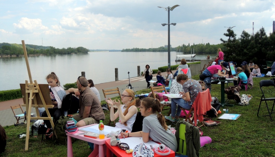 W plenerze plastycznym we Włocławku wzięło udział prawie 160 osób. Fot. Marek Ledwosiński