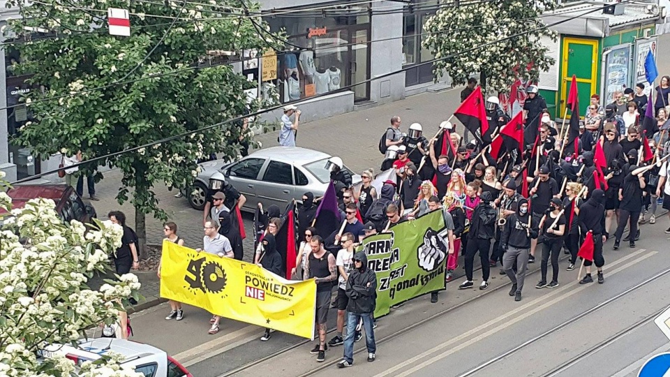 Około 100 osób protestowało w Bydgoszczy przeciwko nacjonalizmowi.
