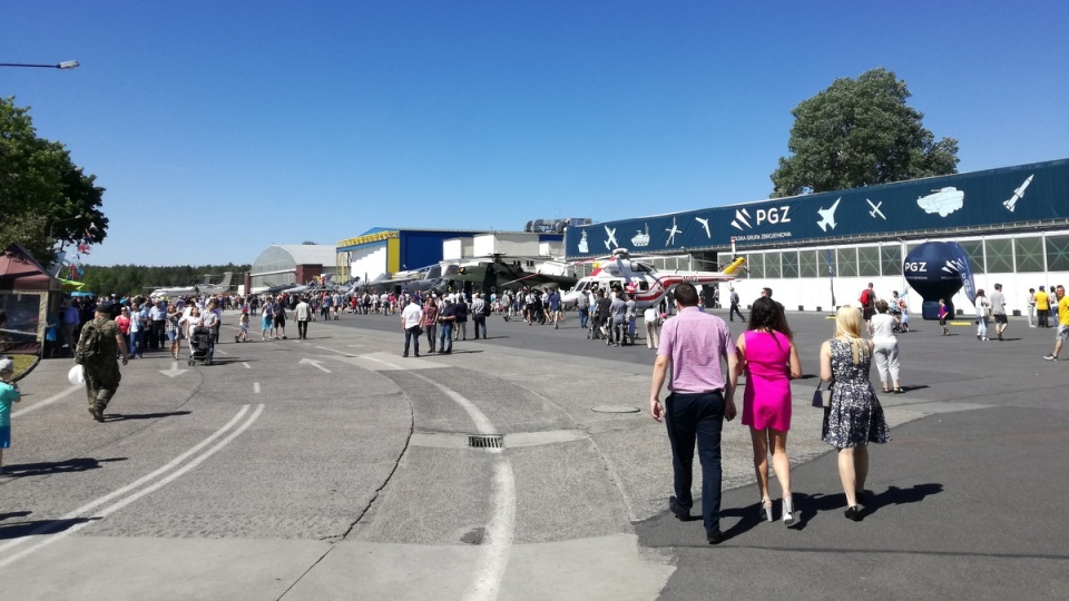 Na wystawie Air Fair każdy może zajrzeć do samolotu czy śmigłowca. Fot. Robin Jesse