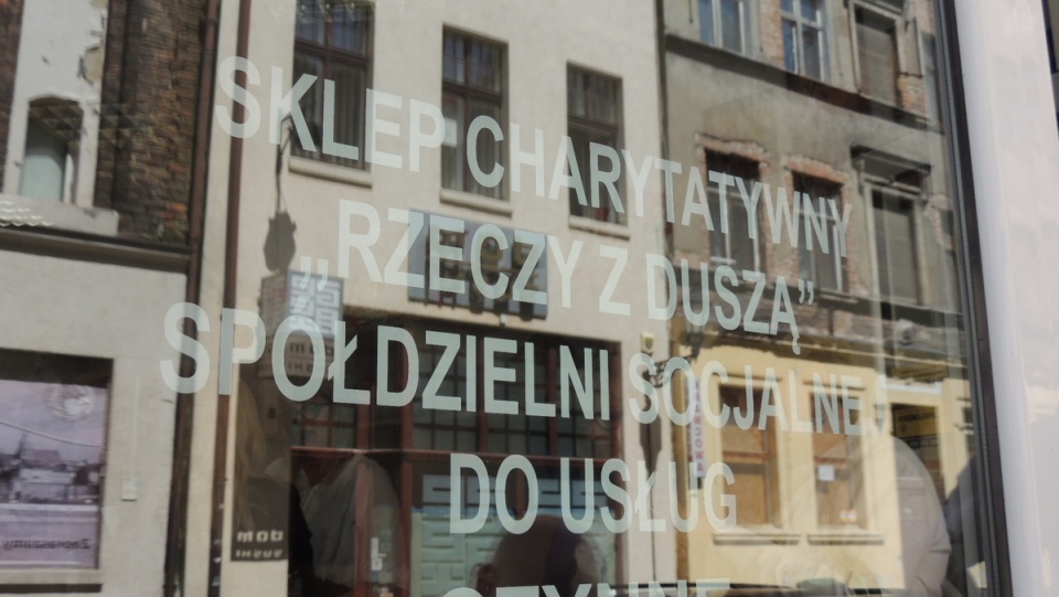 Sklep charytatywny mieści się przy ul. Franciszkańskiej 3 w Toruniu. Fot. Michał Zaręba