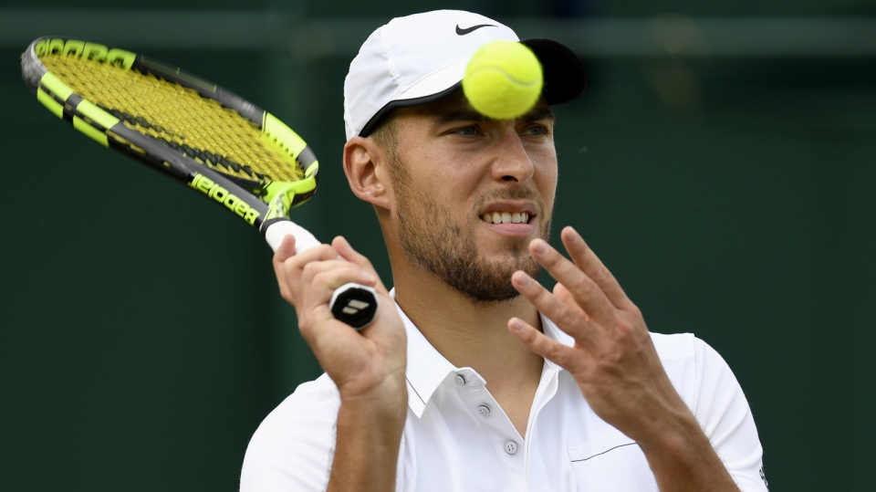 Na zdjęciu Jerzy Janowicz podczas meczu w 3. rundzie Wimbledonu. Fot. PAP/WILL OLIVER