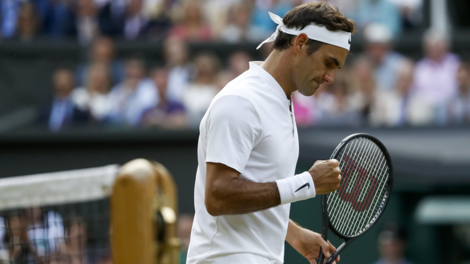 Na zdjęciu Roger Federer, finalista Wimbledonu 2017. Fot. PAP/ EPA/PETER KLAUNZER