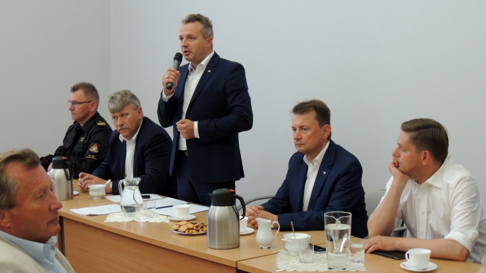 W Urzędzie Wojewódzkim w Bydgoszczy odbyło dziś posiedzenie sztabu kryzysowego z udziałem szefa MSWiA Mariusza Błaszczaka. Fot. Damian Klich