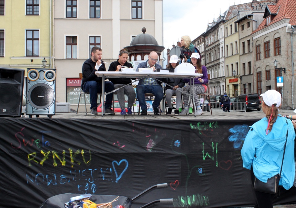 W samym centrum miasta zorganizowano warsztaty parkour, graffiti, i rap/bitbox. Fot. Monika Kaczyńska