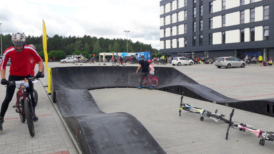 Rowerzyści odkrywali dziś Bydgoski Park Przemysłowo-Technologiczny. Fot. Tatiana Adonis