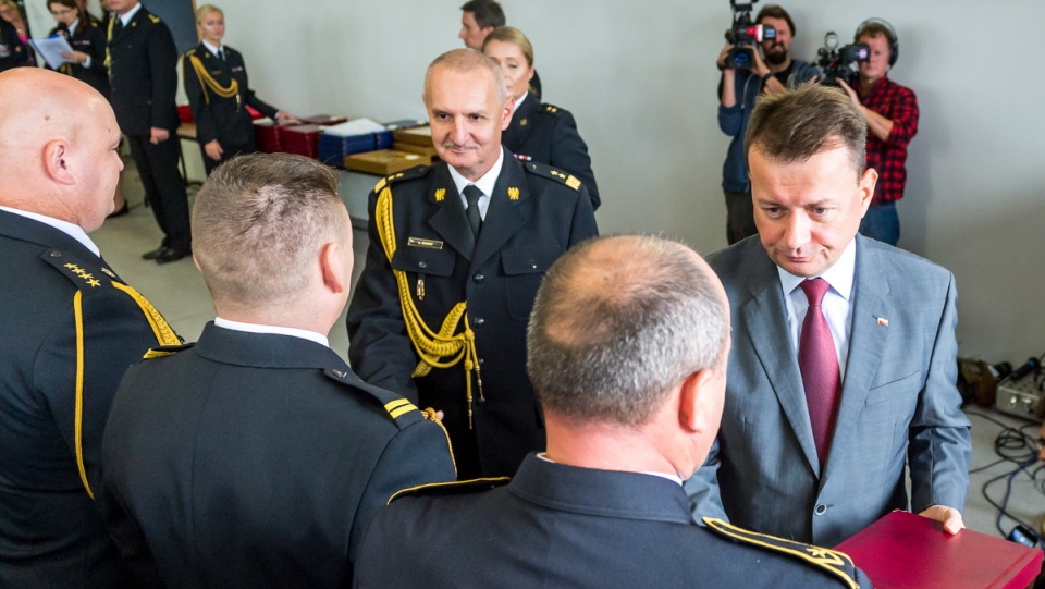 Minister Mariusz Błaszczak odwiedził Wojewódzki Ośrodek Szkolenia Państwowej i Ochotniczej Straży Pożarnej w Łubiance w powiecie toruńskim. Fot. PAP/Tytus Żmijewski