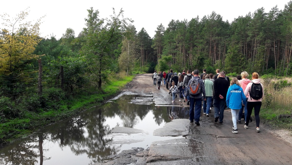 Uczestnicy marszu pamięci bł. Czesława Jóźwiaka. Fot. Kamila Zroślak