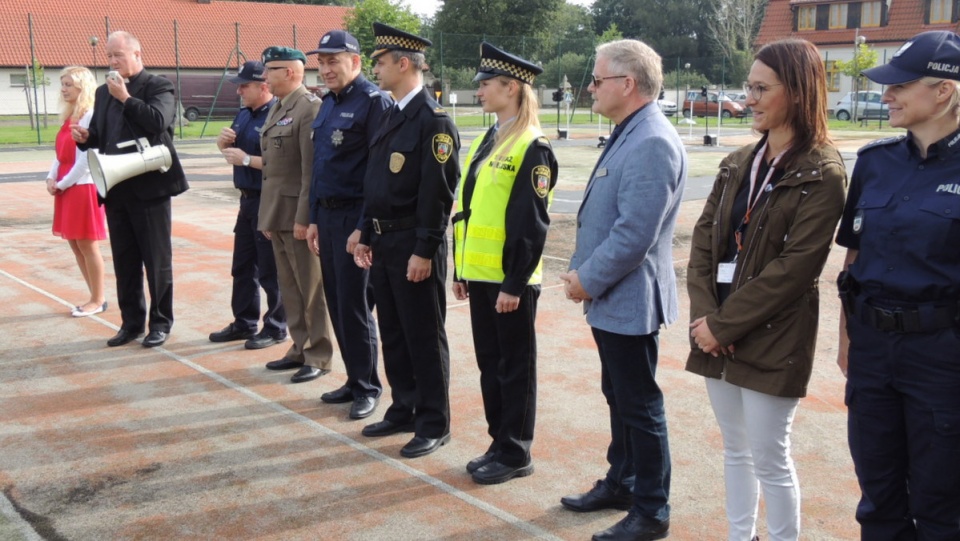 Do akcji Caritas przyłączyły się również: policja, straż miejska i wojsko. Fot. Michał Zaręba