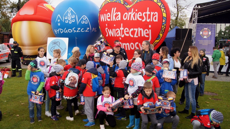 Do jednostek OSP trafiły 264 urządzenia, m.in. agregaty, motopompy, pilarki i defibrylatory. Henryk Żyłkowski