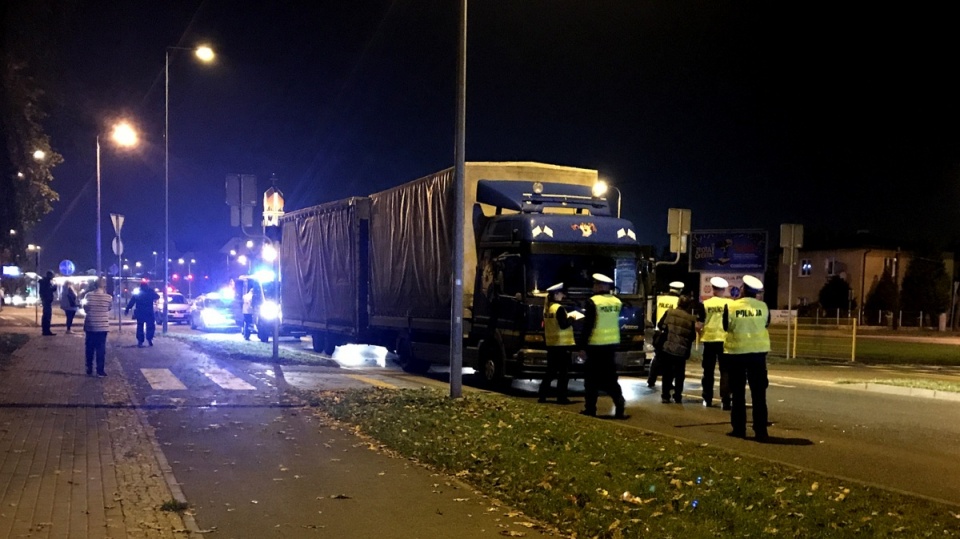 Poszkodowana w wyniku zdarzenia kobieta trafiła do szpitala. Fot. Tomasz Kaźmierski