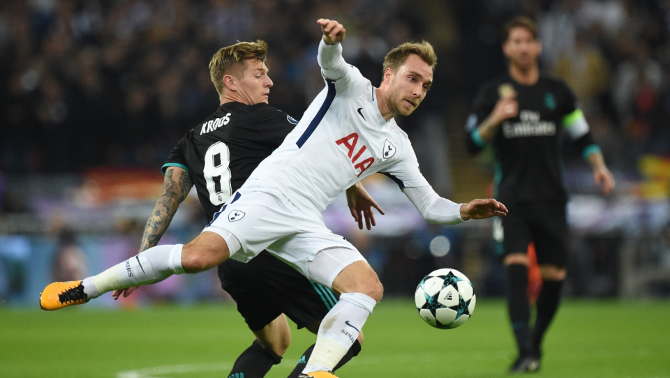 Zdjęcie z meczu Tottenhamu Hotspur z Realem Madryt w 4. kolejce grupy H piłkarskiej Ligi Mistrzów 2017/2018. Fot. PAP/EPA/FACUNDO ARRIZABALAGA