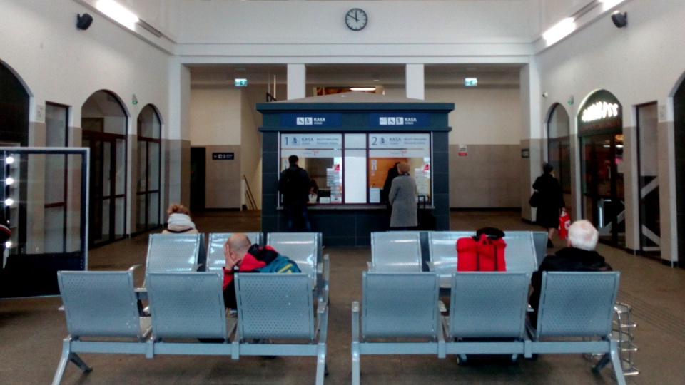 Czy na dworcu w Inowrocławiu potrzebny jest biletomat? Fot. nadesłane