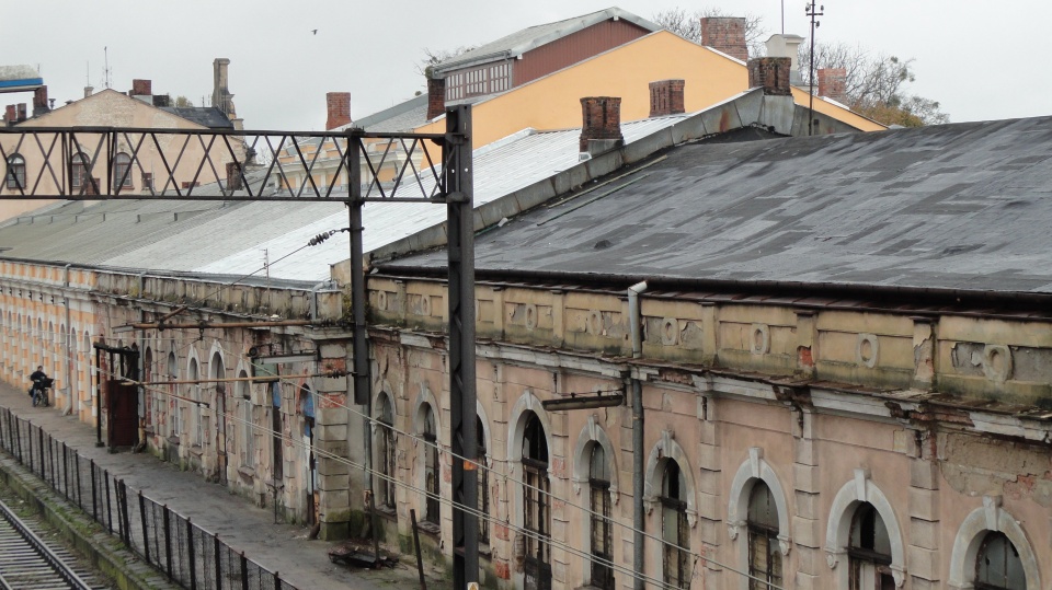 Naprawiony dach części obiektu, umożliwi rozpoczęcie remontu we wnętrzu zabytku. Fot. Sławomir Kukiełczyński