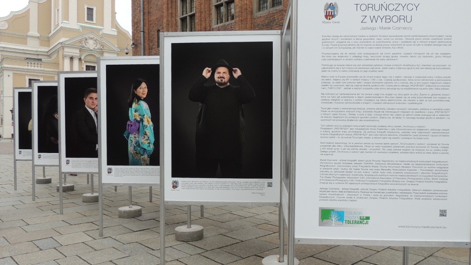 Autorami zdjęć są artyści-fotograficy Jadwiga i Marek Czarneccy. Fot. Monika Kaczyńska