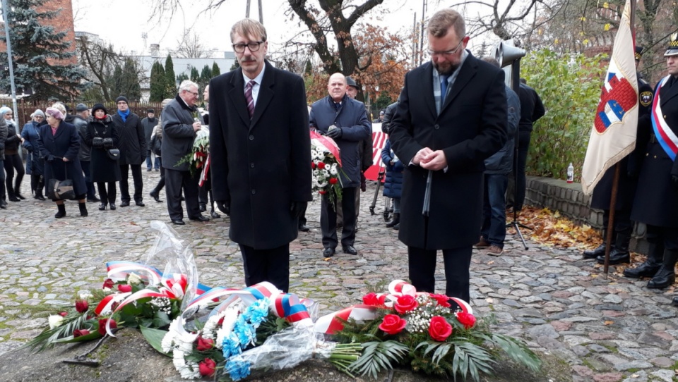 Bydgoszczanie uczcili dziś 61. rocznicę zniszczenia"zagłuszarki" Radia Wolna Europa. Fot. Kamila Zroślak