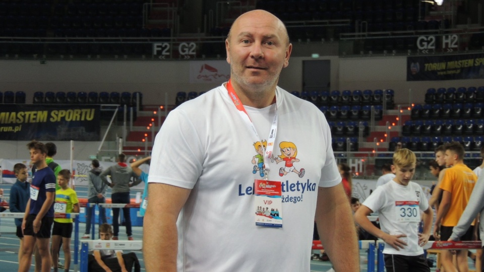 W otwarciu imprezy wzięli udział między innymi mistrz olimpijski w rzucie młotem Szymon Ziółkowski. Fot. Michał Zaręba