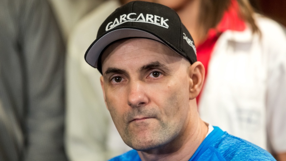 - Nie mam zamiaru się poddawać. Cieszę się, że jestem w miarę naprawiony - powiedział Tomasz Gollob. Fot. PAP/Tytus Żmijewski