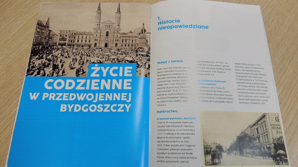 "Spacerownik śladami żydowskiej historii Bydgoszczy" można odebrać w Bydgoskim Centrum Informacji na Starym Rynku. Fot. Damian Klich