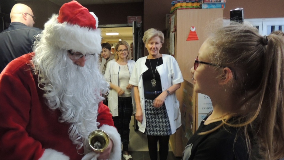 Święty Mikołaj. Wielkie Serce Caritas i polifinek w szpitalu. Fot Monika Siwak-Waloszewska