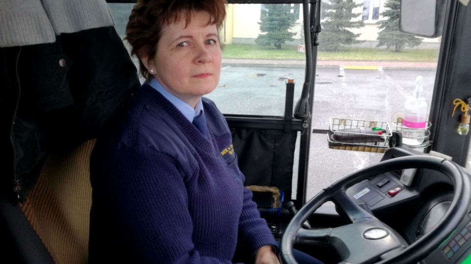 Pani Grażyna Angowska od 9 lat kieruje autobusem w toruńskim MZK. Fot. Michał Zaręba