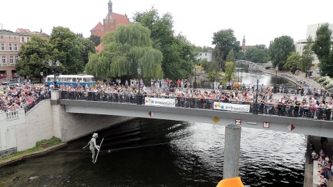 Zawody odbywały się przy Moście Staromiejskim w Bydgoszczy. Fot. Damian Klich