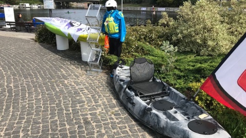 Na bydgoskiej Wyspie Młyńskiej i w jej okolicy trwają przygotowania do Bydgoskiej Parady Kajakowej i próby ustanowienia rekordu Guinnessa. Fot. Tomasz Kaźmierski