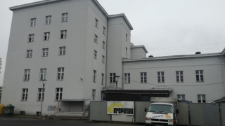 Pękła rura, woda zalała sześć pięter teatru w Grudziądzu