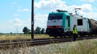 Mężczyzna zginął pod kołami pociągu. Miał na uszach słuchawki