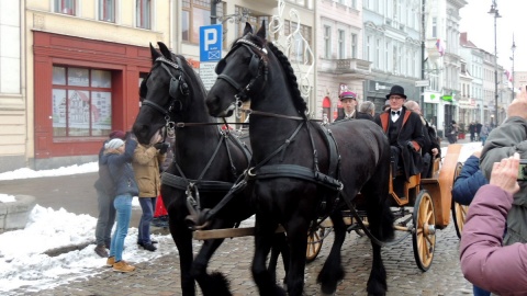 Inscenizacja historyczna na Starym Rynku w Bydgoszczy [wideo]