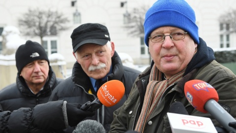 Część rodzin ofiar katastrofy smoleńskiej apeluje o nieupolitycznianie budowy pomników
