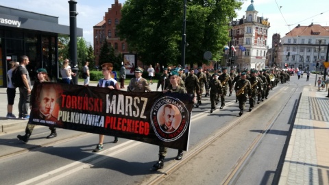 Nowy patron ronda, marsz, konferencja. Płk. Pilecki uhonorowany w Toruniu